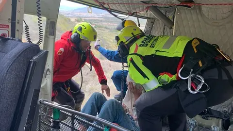 Mujer rescatada en helic&oacute;ptero en Isla Plana