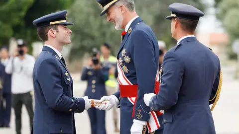 Felipe VI, en su &uacute;ltima visita a la AGA