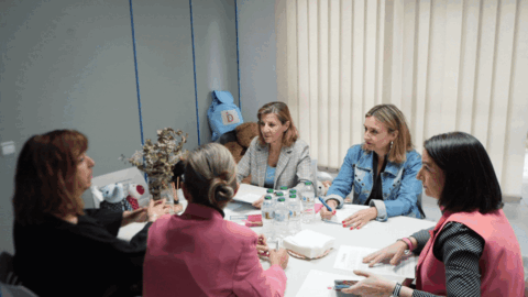 La consejera de Pol&iacute;tica Social, Familias e Igualdad, Conchita Ruiz, durante su visita a la nueva sede de Red Madre