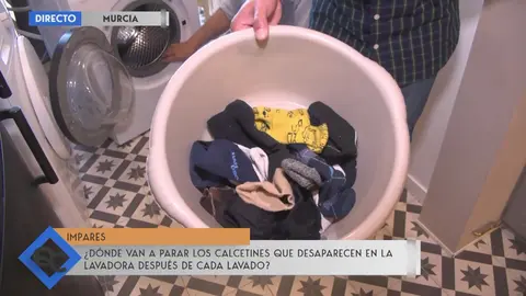 Un barre&ntilde;o con varios pares de calcetines (foto: La 7)