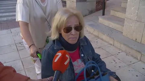La &uacute;nica superviviente del atropello a tres mujeres en Molina de Segura antes de declarar ante el juez (foto: La 7)