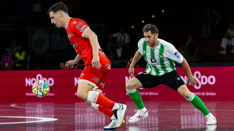 Uno de los lances del partido de la final de la Copa del Rey de f&uacute;tbol sala 2024 entre Jimbee Cartagena y Real Betis (foto: RFEF)