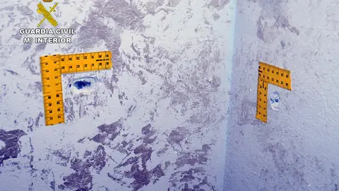 Dos de las balas que han impactado contra el domicilio (foto: Guardia Civil)