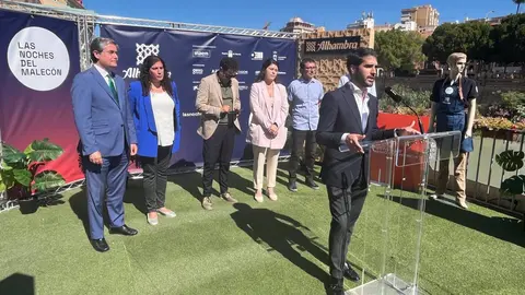 El concejal de Cultura e Identidad, Diego Avil&eacute;s, presenta la programaci&oacute;n de la sexta edici&oacute;n de las 'Noches del Malec&oacute;n' (foto: Ayuntamiento de Murcia)