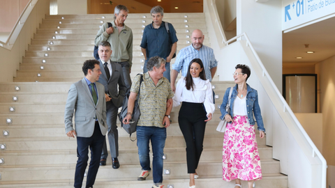 Imagen de archivo de una reuni&oacute;n de la consejera de Turismo, Cultura, Juventud y Deportes, Carmen Conesa, con los representantes de la Mesa de las Artes Esc&eacute;nicas
