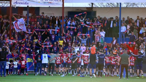 El Yeclano asciende a Primera RFEF (Foto: @avomirallesf)