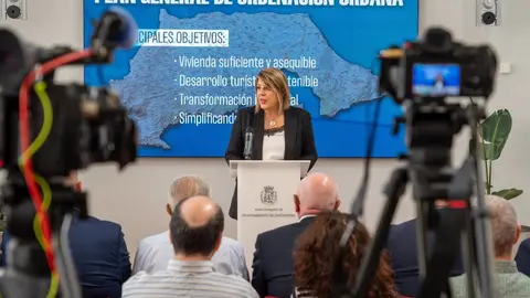Noelia Arroyo presenta el nuevo PGOU de Cartagena