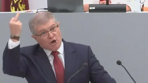 Jos&eacute; V&eacute;lez durante su intervenci&oacute;n en el Debate sobre el Estado de la Regi&oacute;n (foto: La 7)