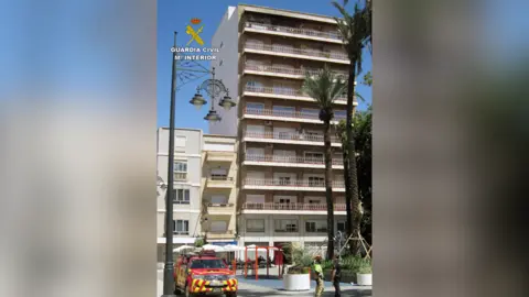 Edificio que ha sufrido el incendio este viernes en Cartagena | Foto: Guardia Civil