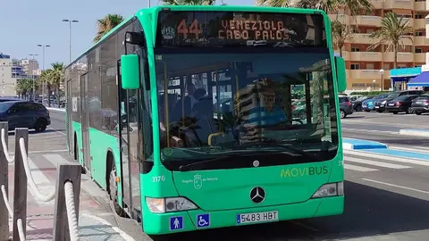 L&iacute;nea 44 del bus de La Manga