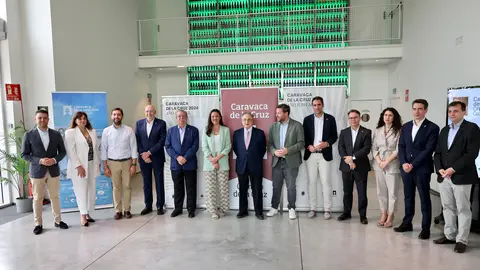 Los miembros del Patronato de la Fundaci&oacute;n Camino de la Cruz, antes de iniciar la reuni&oacute;n celebrada en Estrella de Levante