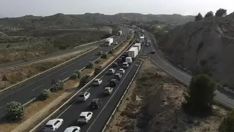 Coches circulando (foto: DGT)