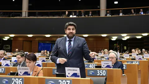 Foto de archivo del presidente de la Regi&oacute;n de Murcia, Fernando L&oacute;pez Miras, durante una intervenci&oacute;n en el Pleno del Comit&eacute; Europeo de las Regiones (foto: CARM)