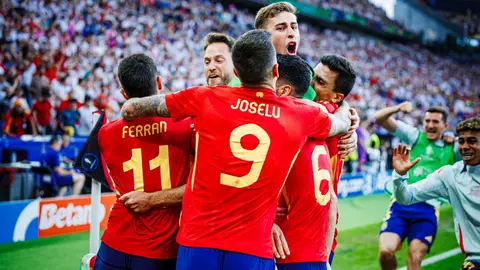Espa&ntilde;a pasa a semifinales (foto: @SEFutbol)