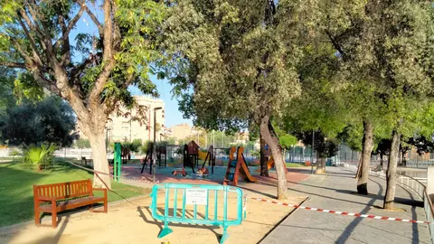 Uno de los jardines cerrados este mi&eacute;rcoles en Murcia (foto: @parquesdemurcia)