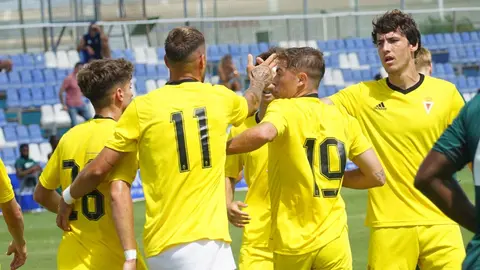 El Real Murcia cae ante el Millwall por 2-1 en su segundo test de pretemporada