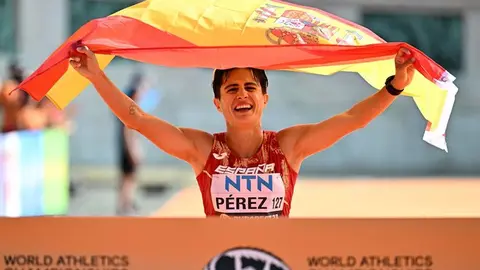 La deportista UCAM Mar&iacute;a P&eacute;rez consigue la plata en 20 kil&oacute;metros marcha (foto: Agencias)