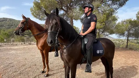 Durante el verano se suma a las labores de la vigilancia de la patrulla ecol&oacute;gica la unidad de caballer&iacute;a de la Polic&iacute;a Local de Murcia