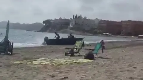 Llegada de una patera con cinco inmigrantes (foto: La 7)