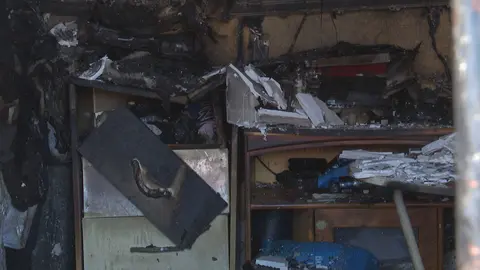 Una vivienda de la diputaci&oacute;n cartagenera de Torreciega queda totalmente calcinada (foto: La 7)