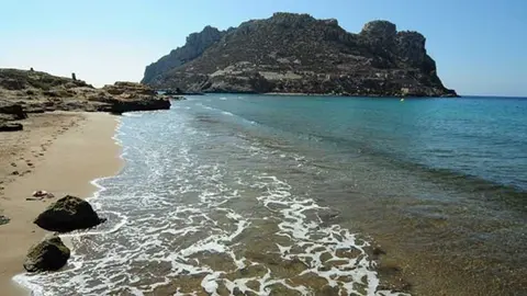 Playa Amarilla, en &Aacute;guilas