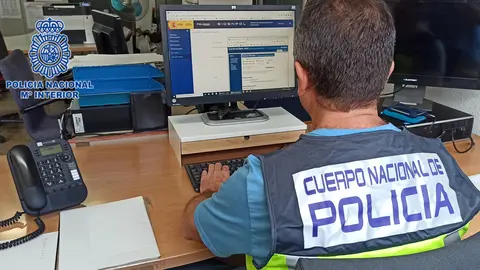 Imagen de archivo de un agente del Cuerpo Nacional de Polic&iacute;a