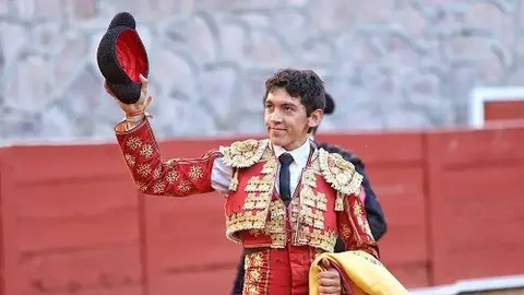 El novillero mexicano C&eacute;sar Pacheco