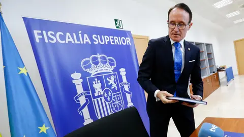El fiscal superior de la Regi&oacute;n de Murcia, Jos&eacute; Luis D&iacute;az Manzanera (foto: Edu Botella / EP)