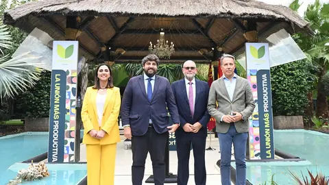 El presidente de la Comunidad, Fernando L&oacute;pez Miras, clausur&oacute; hoy el acto celebrado con motivo del XXV aniversario de la Uni&oacute;n de Cooperativas Agr&iacute;colas Unexport (foto: EP)