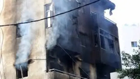 Imagen de archivo de un bombardeo israel&iacute; en los suburbios del sur de Beirut (foto: EP)