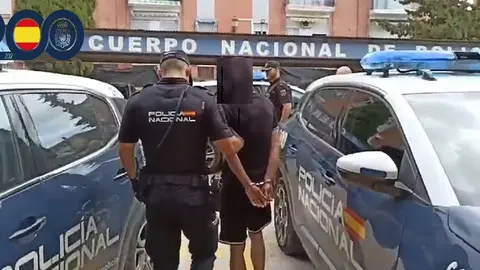 Imagen del detenido por amenazar de muerte a un hombre con un arma blanca en el Centro de Salud Mental Vicente Campillo de Molina de Segura (foto: PN)