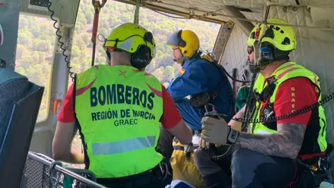 Rescate en helic&oacute;ptero, en una foto de archivo (foto: 1-1-2)