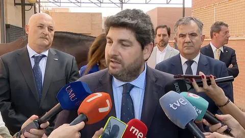El presidente de la Regi&oacute;n de Murcia, Fernando L&oacute;pez Miras, pone en valor la actitud de los Reyes de Espa&ntilde;a tras los altercados en la localidad valenciana de Paiporta (foto: La 7)