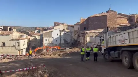 Trabajos realizados en Letur para encontrar a los desaparecidos, adem&aacute;s de labores de limpieza y reconstrucci&oacute;n (foto: La 7)