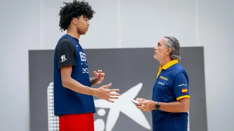 Izan Almansa convocado por primera vez con la selecci&oacute;n espa&ntilde;ola absoluta de baloncesto (foto: FEB)