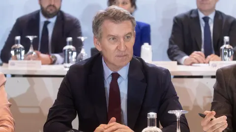 l presidente del Partido Popular, Alberto N&uacute;&ntilde;ez Feij&oacute;o, preside la Junta Directiva Nacional del Partido Popular, en el Hotel Eurostars Madrid Tower, a 18 de noviembre de 2024, en Madrid