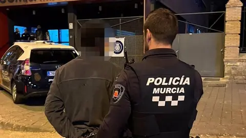 Momento de la detenci&oacute;n (foto: Polic&iacute;a Local)