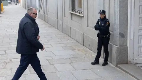 El ex asesor del ex ministro Jos&eacute; Luis &Aacute;balos, Koldo Garc&iacute;a, llega al Tribunal Supremo (foto: EP)
