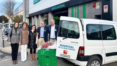 Entrega de alimentos de Mercadona a la Residencia Hospital Asilo de la Real Piedad de Ceheg&iacute;n