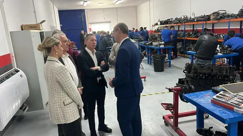 el consejero de Educaci&oacute;n y Formaci&oacute;n Profesional, V&iacute;ctor Mar&iacute;n, visita el Centro de Formaci&oacute;n Profesional del Cabezo de Torres (foto: La 7/ Rosa Mar&iacute;n)
