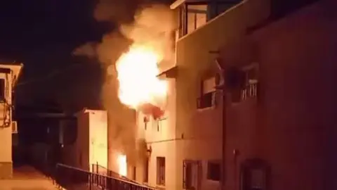 Incendio en una vivienda en Mula (foto: La 7)