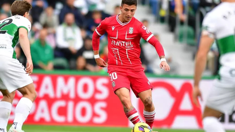 Derrota del Efes&eacute; en el Mart&iacute;nez Valero (2-1)