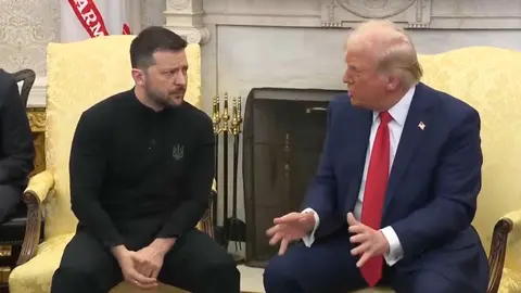 Trump (der.) y Zelenski, este viernes en el Despacho Oval de la Casa Blanca