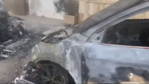 Coches quemados en La Tercia (foto: La 7)