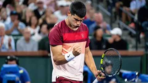 Carlos Alcaraz gana a Dimitrov y se enfrentar&aacute; a Cer&uacute;ndolo en Indian Wells (foto: Ep)