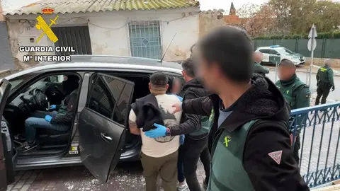 Uno de los detenidos en el marco de la operaci&oacute;n 'Chasles' (foto: GC)