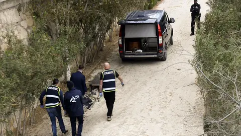 Imagen del cad&aacute;ver recuperado en aguas del r&iacute;o Segura en Murcia (Edu Botella / EP)