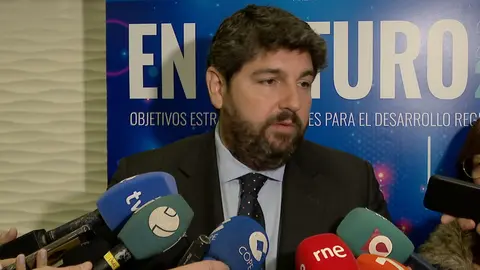 Fernando L&oacute;pez Miras durante el foro 'En Futuro Regi&oacute;n de Murcia 2025' (foto: La 7)