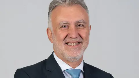 &Aacute;ngel V&iacute;ctor Torres