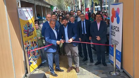 Acto de inauguraci&oacute;n de la VI Feria de cooperativas escolares